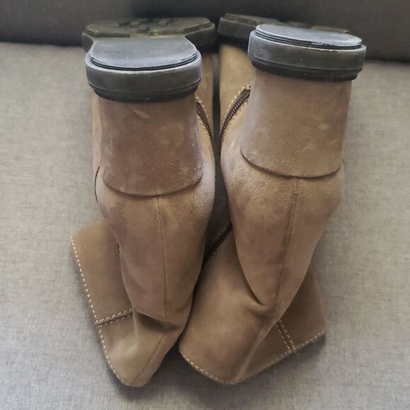 Aquatalia boots women's size 9 suede wedge boots suede neutral zipper vg… - Picture 16 of 16
